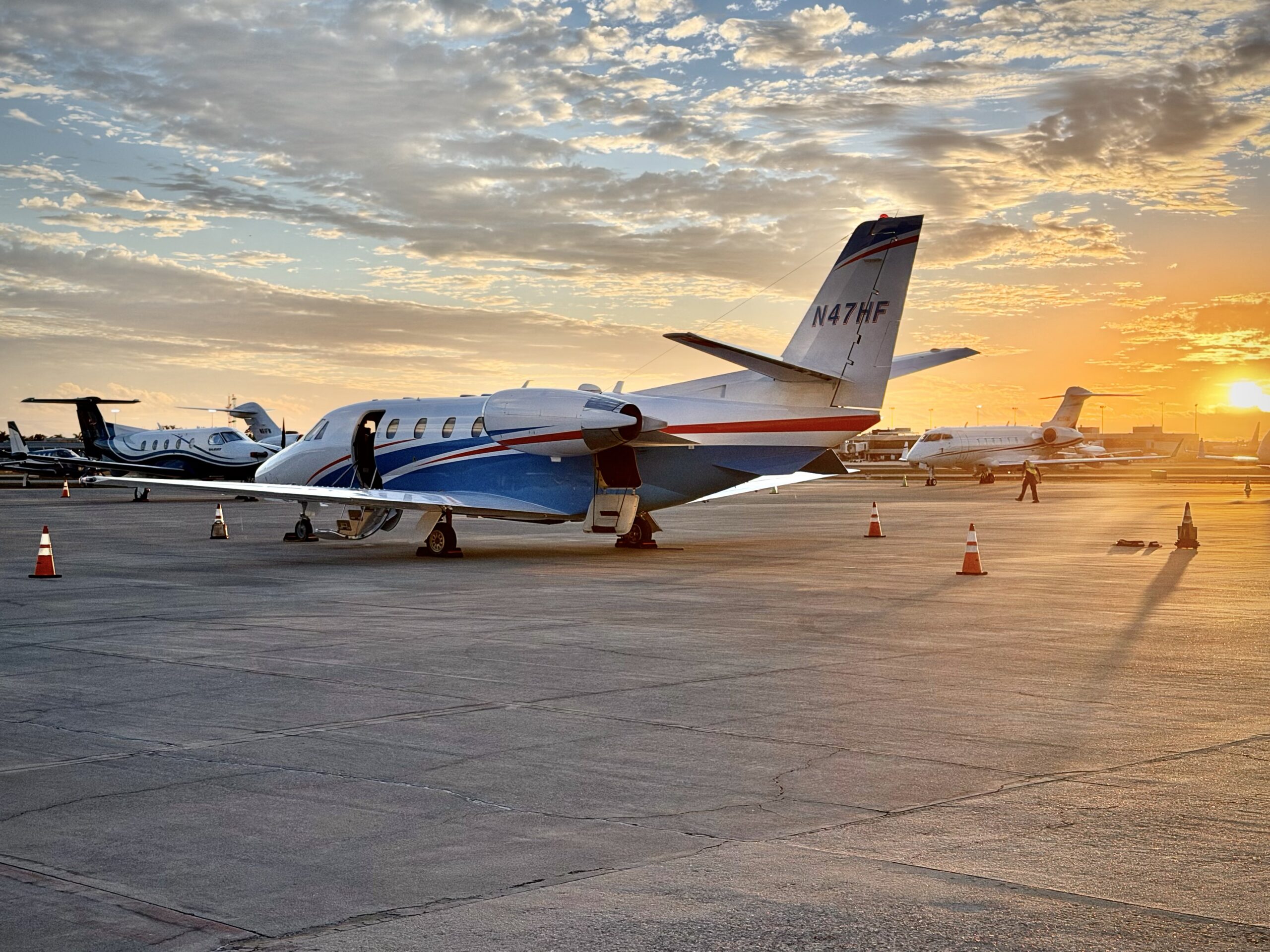 Chartered business jet on a Pontiac to Sarasota trip